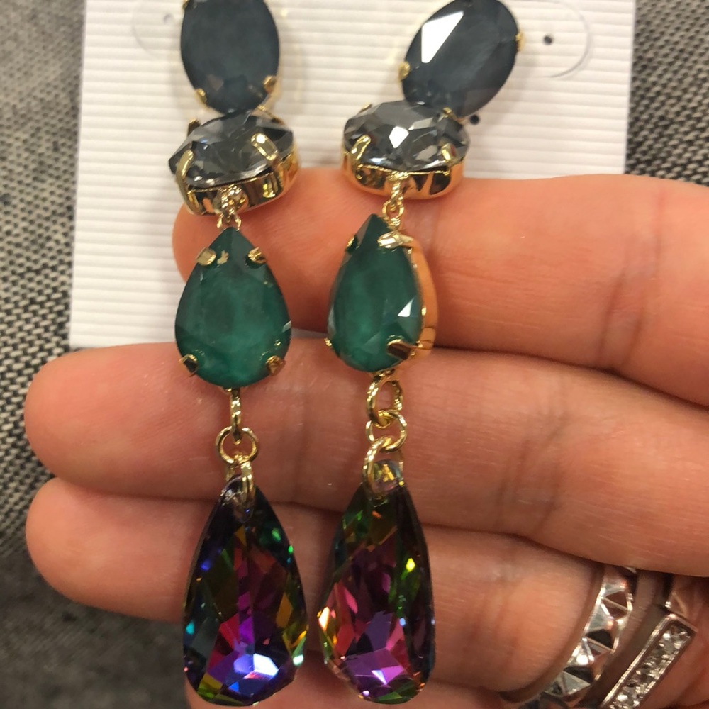Statement earrings - Picture 3 of 4